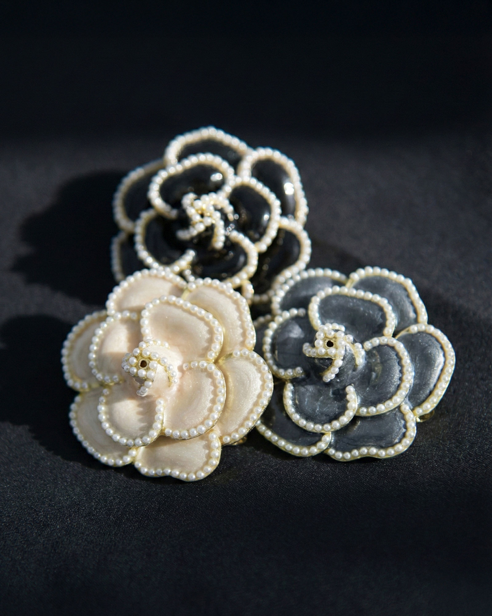 楽天市場】【カメリア ブローチ】春 夏 秋 冬 ブローチ フォーマル お