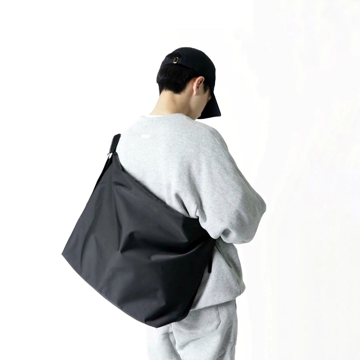 meltum - 【再販売通知受付可能】Nylon Messenger Bag | ACRMTSM