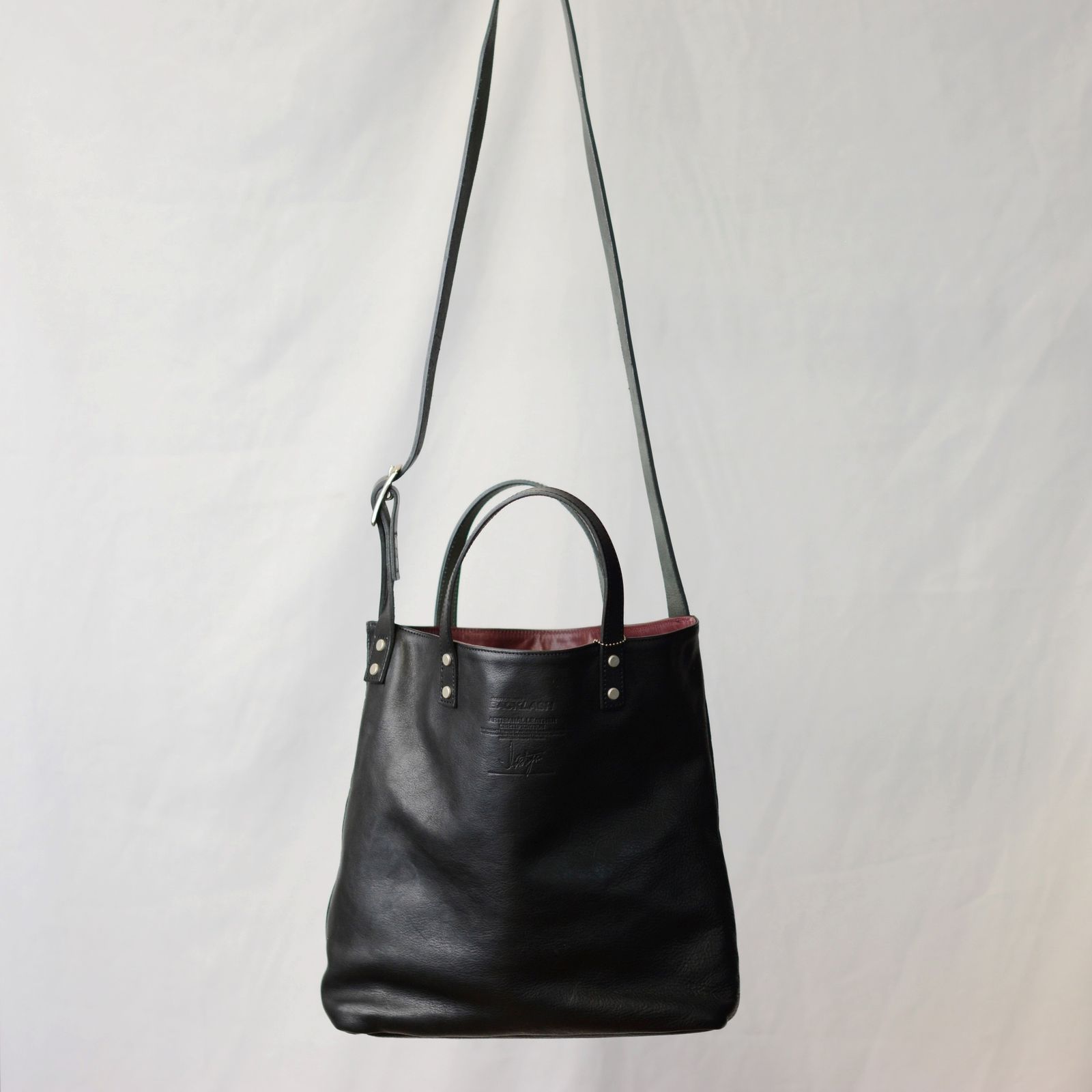 ISAMU KATAYAMA BACKLASH - GUIDI バイソンレザー ショルダーバッグ