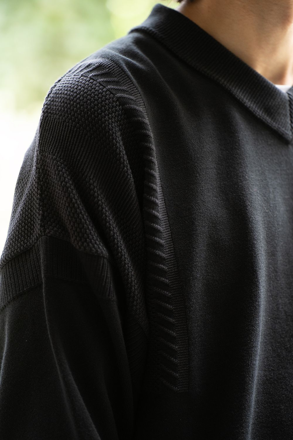 YASHIKI - 【ラスト1点】【24AW】Ryoshu V Neck Knit(BLACK) | Salty