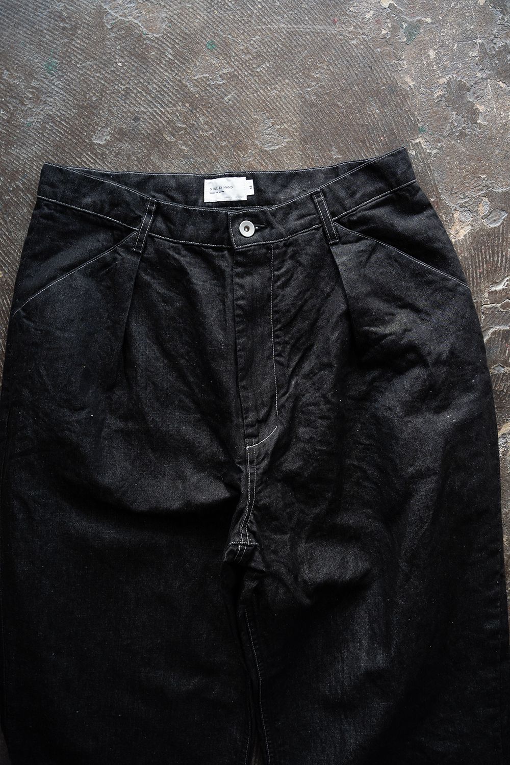 STILL BY HAND - 【26SS】8.5oz大麻混デニムワンタックパンツ(BLACK