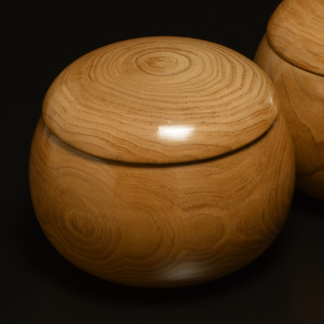 おまかせ】本榧卓上碁盤／9路・6路 両面盤（一枚板・柾目） | 前川榧碁盤店