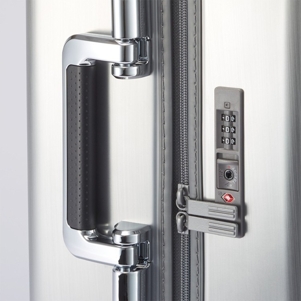 Classic Lightweight 3.0 Carry-On Travel Case 32L JALロゴ入り