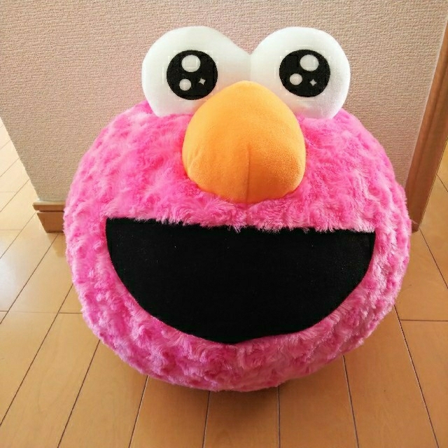 SESAME STREET - エルモ ビッグフェイス クッション(ピンク)の通販 by