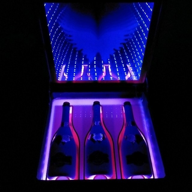 激レア アタッシュケース レア エンジェル シャンパン ライト