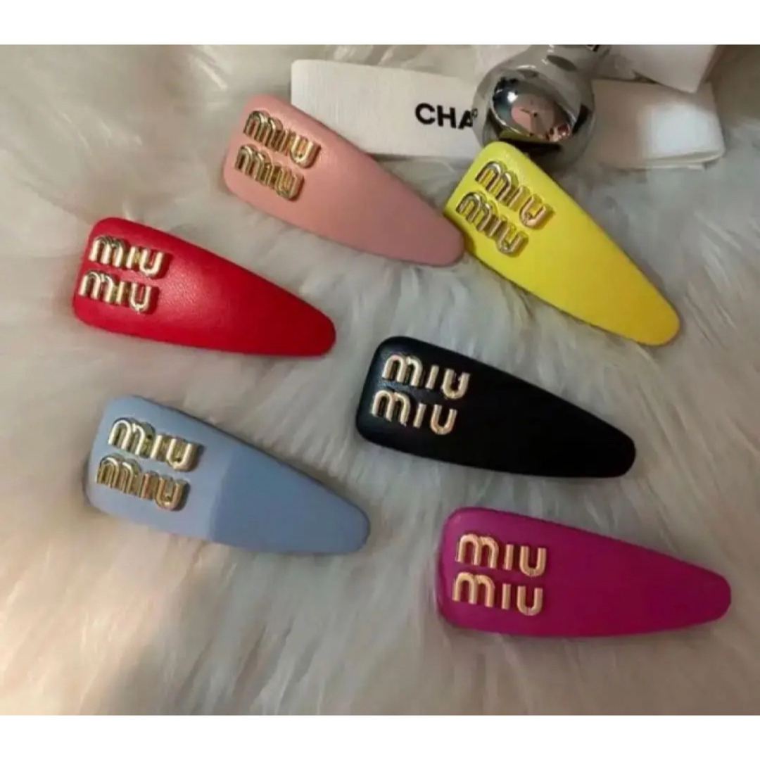 MIU MIU - miumiuヘアクリップ♡レザー♡ピンク♡ミュウミュウヘアピン