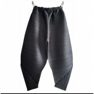 PLEATS PLEASE ISSEY MIYAKE（サルエルパンツ ・ ブラック/黒色系）の
