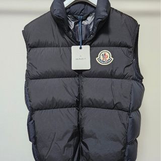 MONCLER（ダウンベスト）のフリマアイテム一覧
