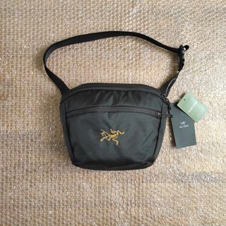 TOGA - 【新品】TOGA VIRILS PULLA メタルコンチョ ボディーバッグの