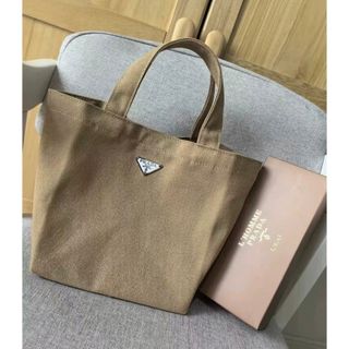 PRADA（ノベルティグッズ）のフリマアイテム一覧