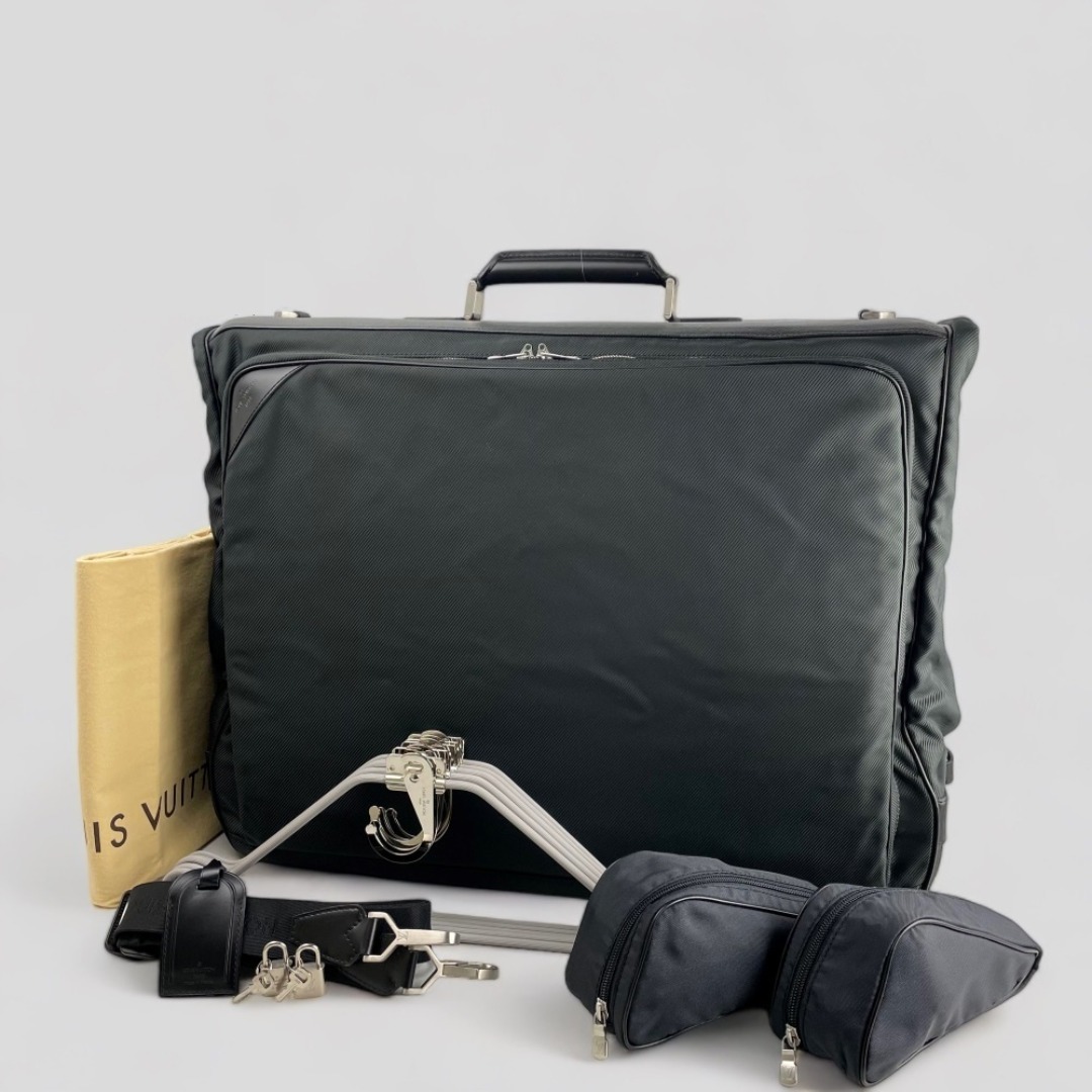 LOUIS VUITTON - 未使用□ルイ ヴィトン□ タイガ ポルタブル・サンク