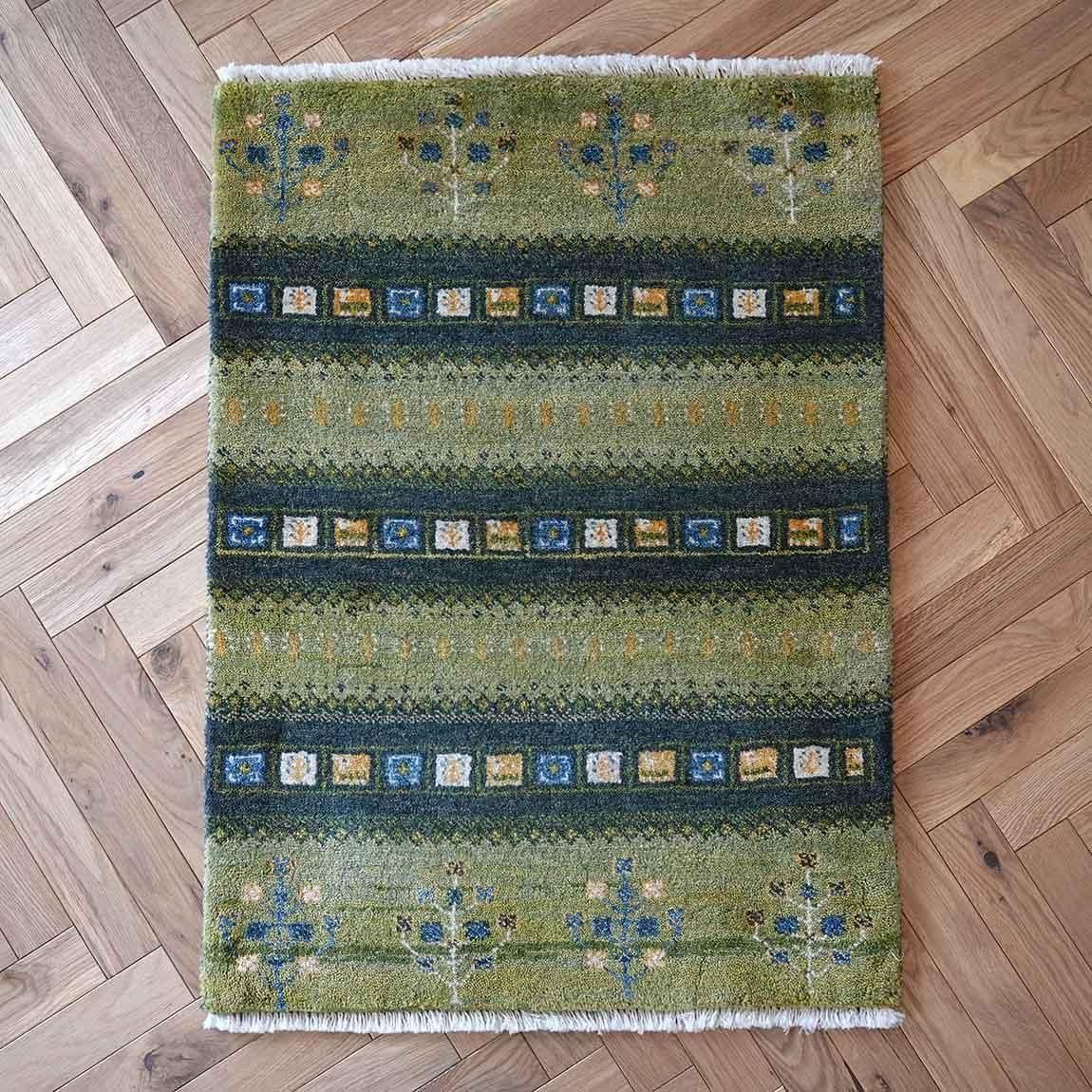 緑の濃淡ギャッベ89×65cm【送料無料】 - inie japan | ギャッベや