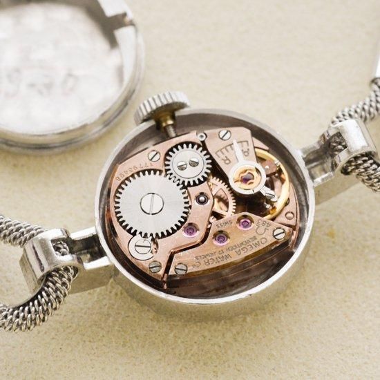 オメガ OMEGA ｜ラウンドケース｜手巻き式・1960年頃製｜アンティーク