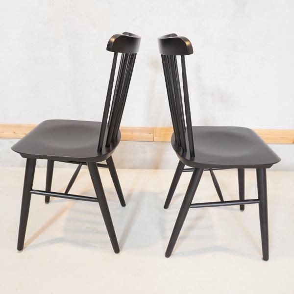 TON(トン)のIronica ウィンザーチェア2脚セットです。レストランや