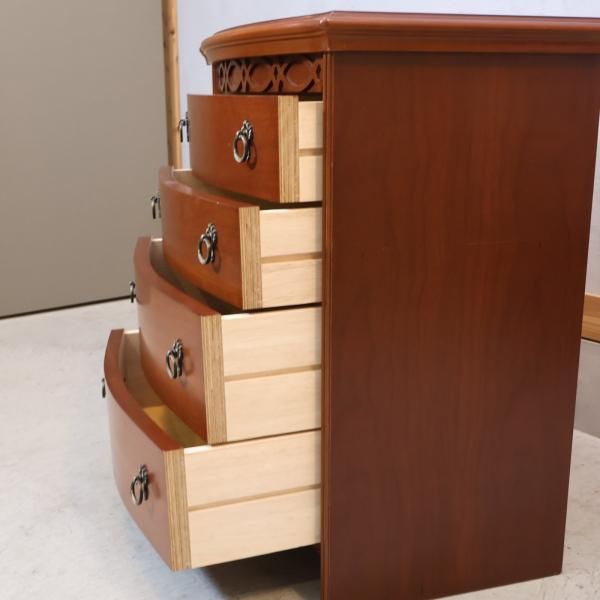 IDC OTSUKA(大塚家具)取り扱いブランドLYNN HOLLYN(リンホーリン)の