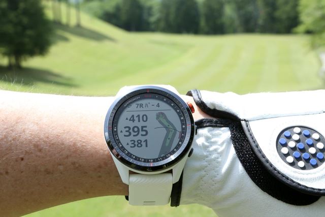 ガーミン Approach S62 [White] 価格比較 - 価格.com