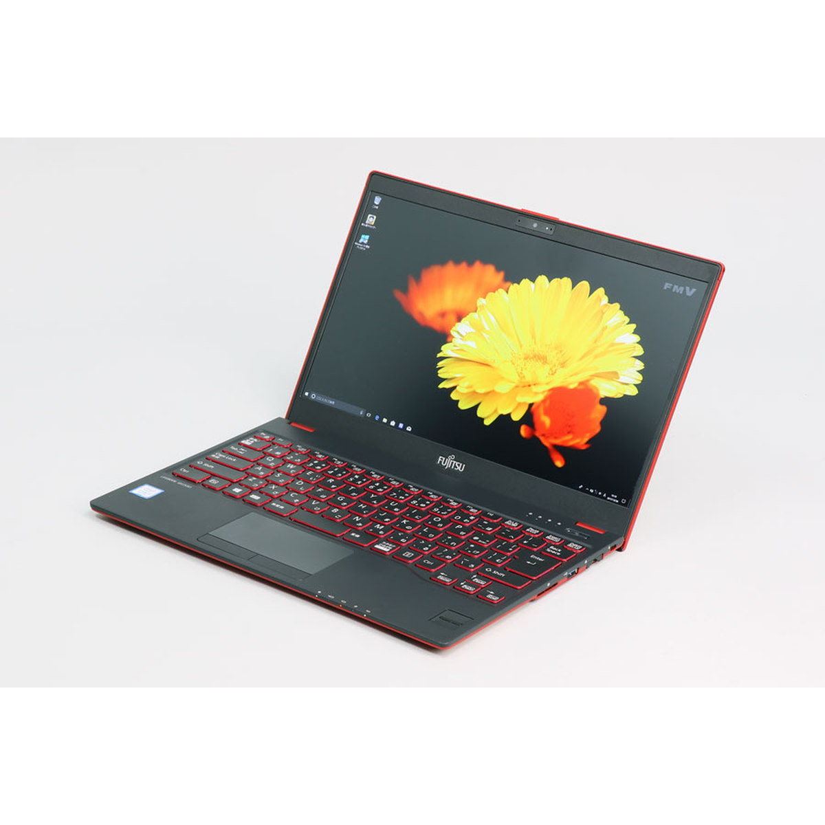 約748gで4コアCPUを搭載した超軽量モバイルノート「FMV LIFEBOOK UH75