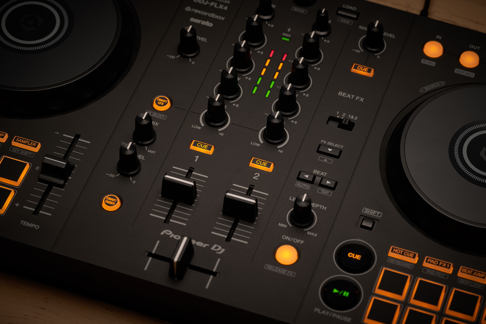 Pioneer DJ DDJ-FLX4 | 初心者に大人気！スマホでもDJできるDJ