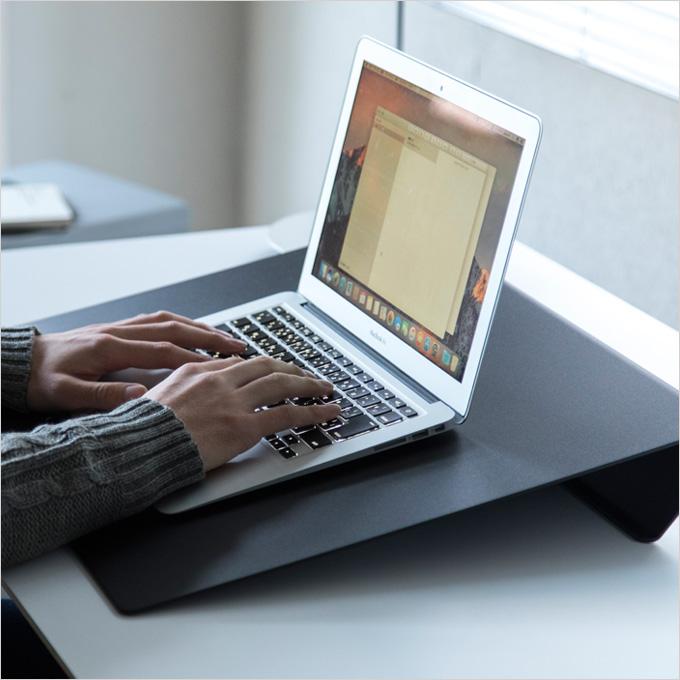 卓上傾斜台 angle10 (アングルテン) ［BORDERLESS］ 専用マット付属