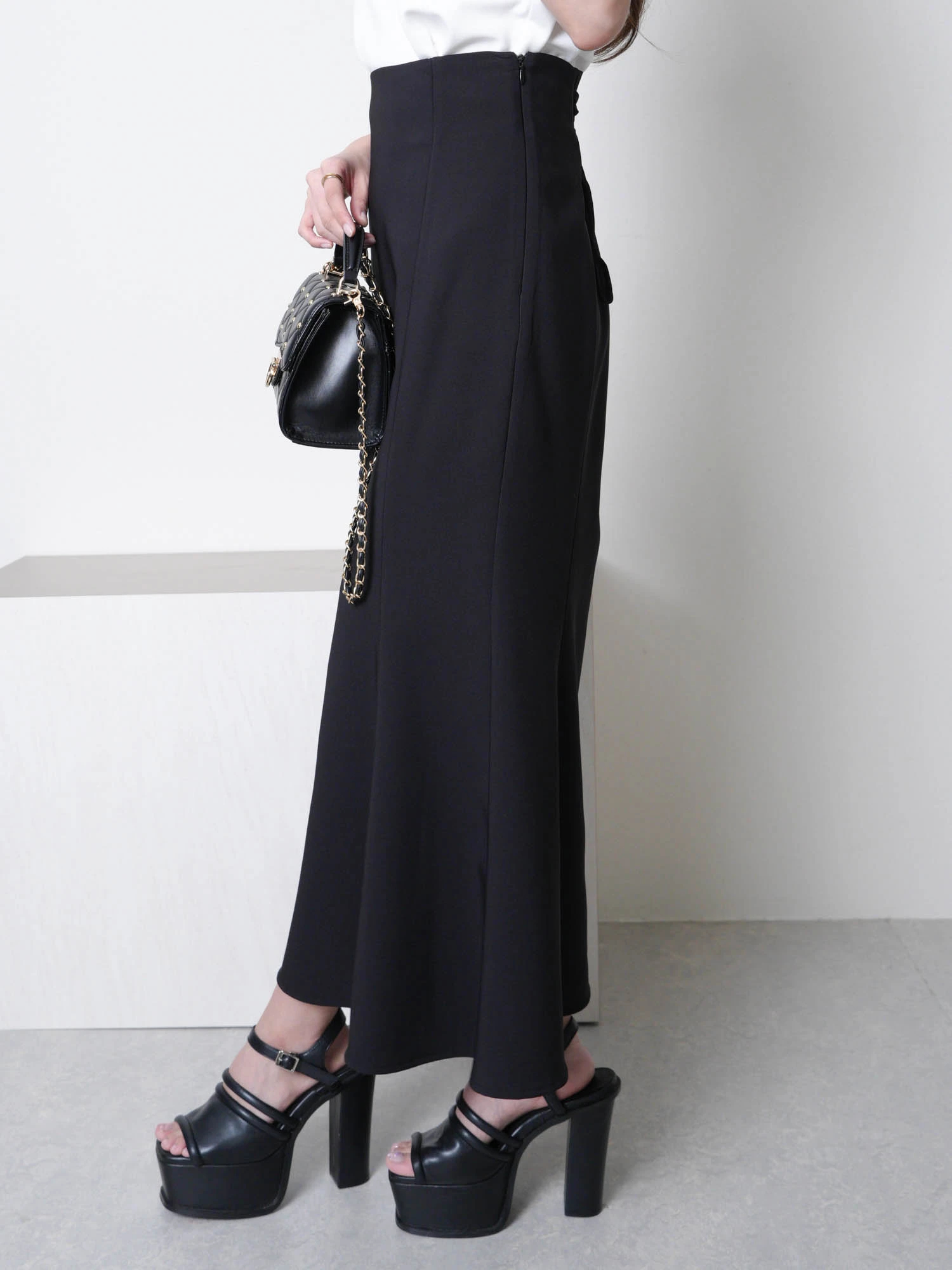 LIP SERVICE（リップサービス）｜ バックスピンドルストレッチ