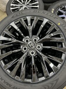 2/25現在 40系ヴェルファイア純正タイヤとアルミホイールセットの持込