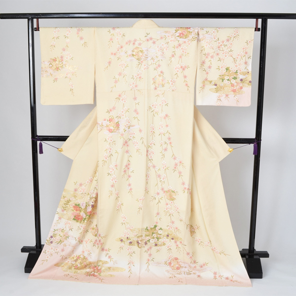 訪問着「クリーム色に枝垂れ桜」｜着物レンタルあき (来店着付け無料