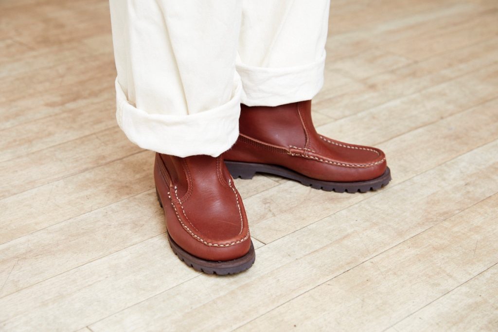 ラッセルモカシンのノックアバウトブーツ｜カジュアルながら品のある