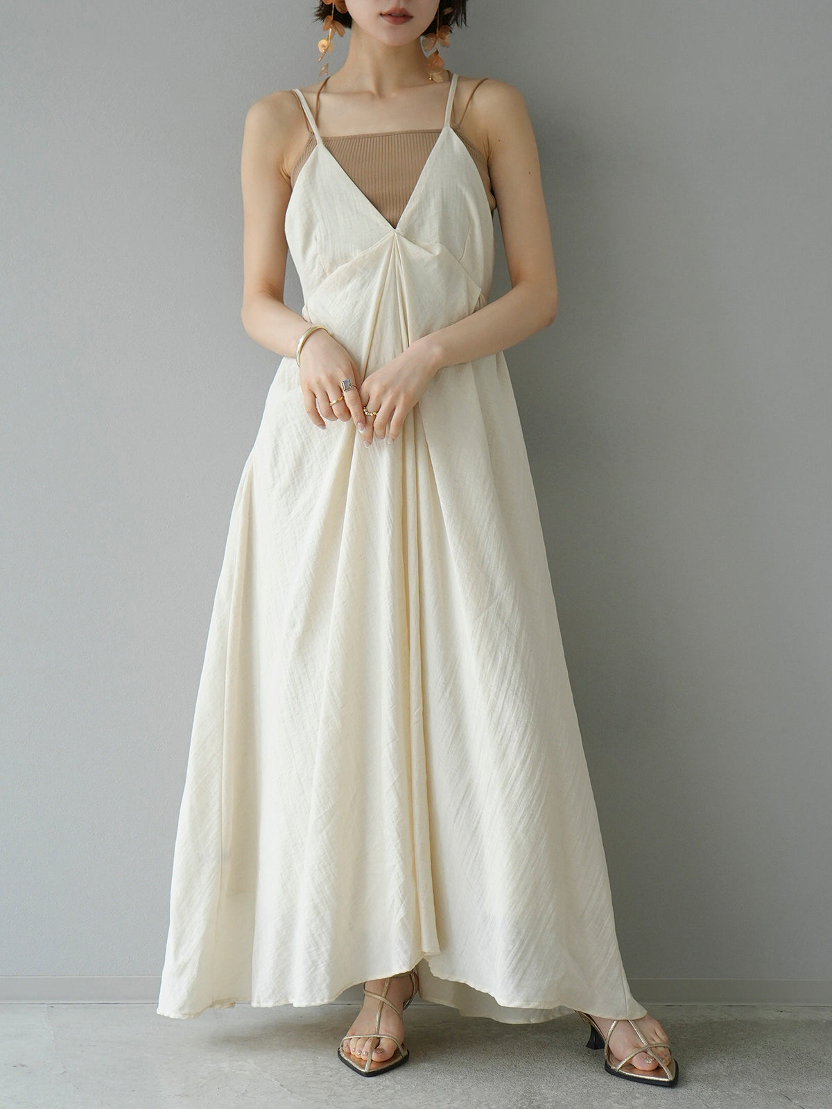予約]リネンタッチカシュクールキャミワンピース/アイボリー – Lumier