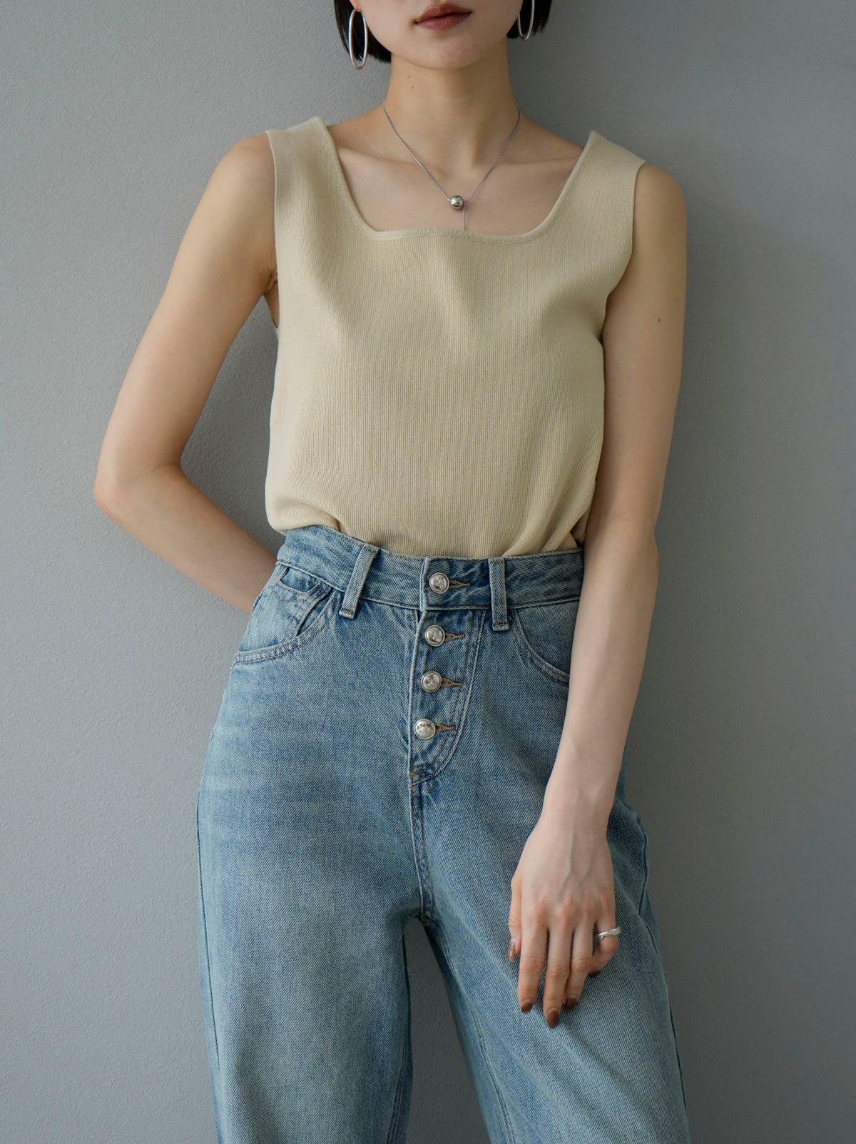 予約]スクエアサマーニットタンクトップ/ベージュ – Lumier