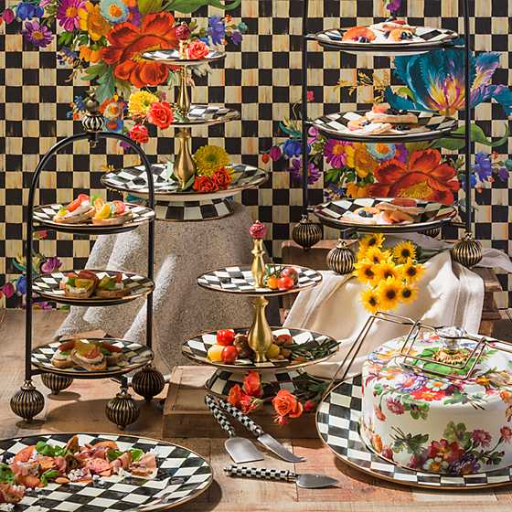 Shop White Flower Market Cake Carrier Online in Dubai, UAE