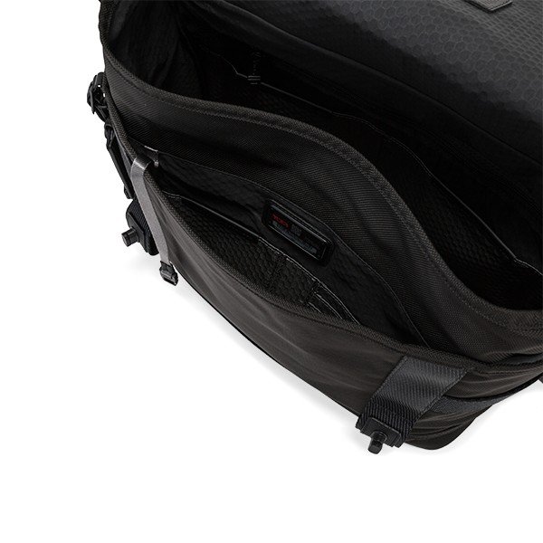トゥミ TUMI アルファ ブラボー メッセンジャーバッグ「ファロン