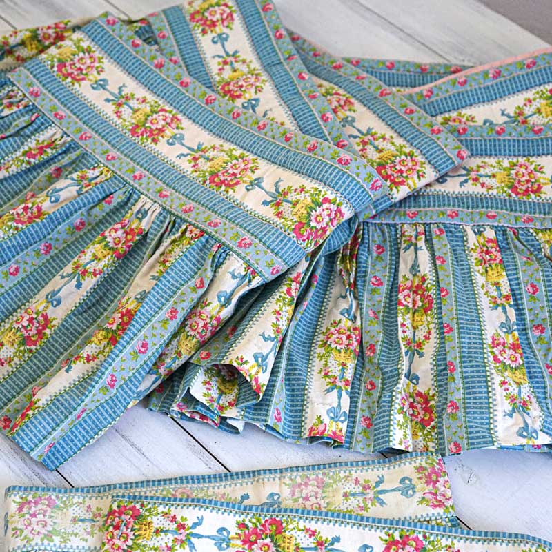 フランスアンティークガーランド柄のハンドメイドカーテン上飾り2枚＋