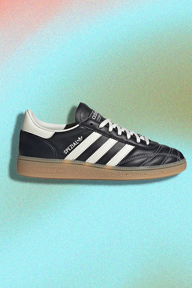 アディダス「ハンドボール スペツィアル」がサッカーシューズとして