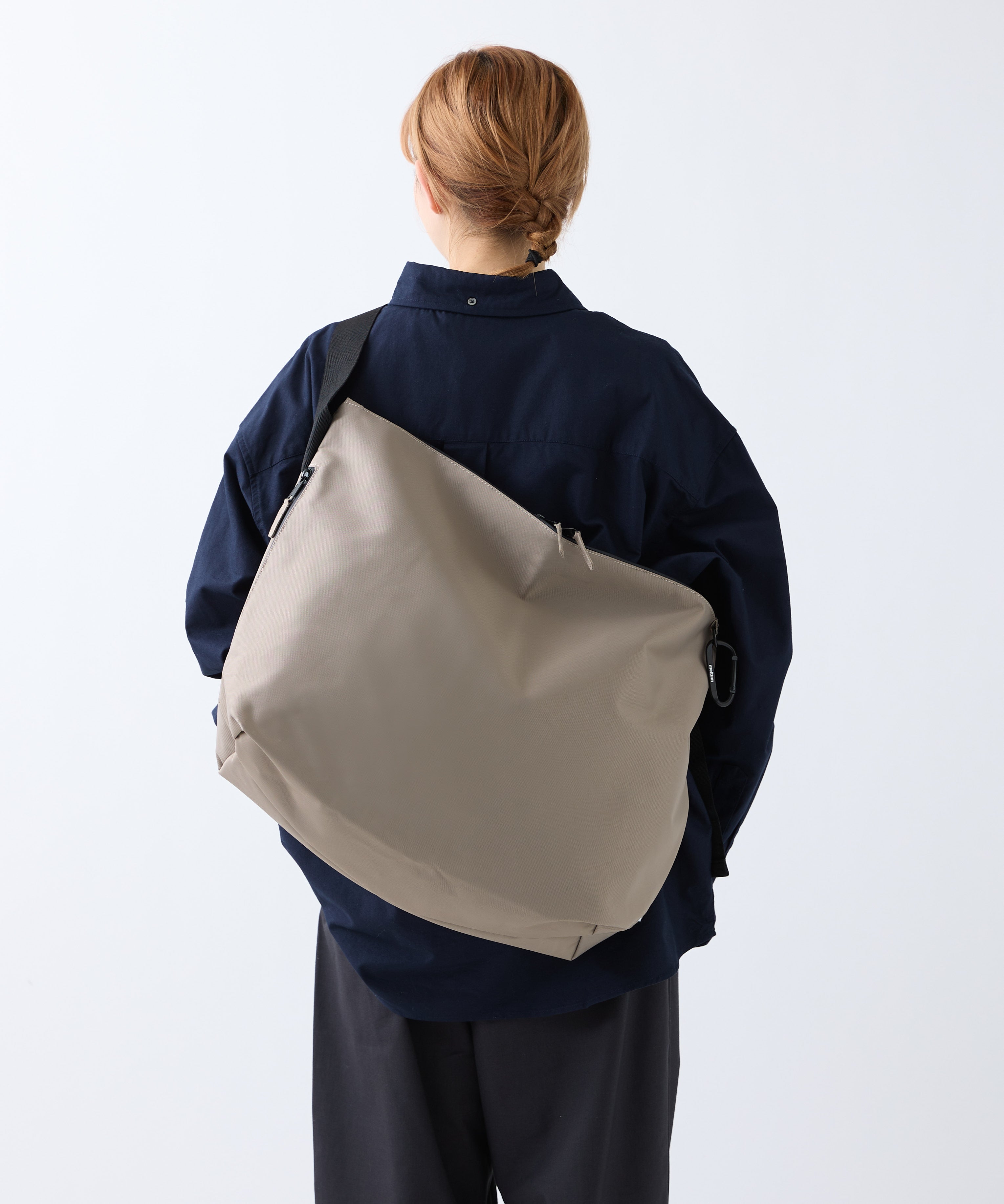 NYLON MESSENGER BAG meltum メルタム