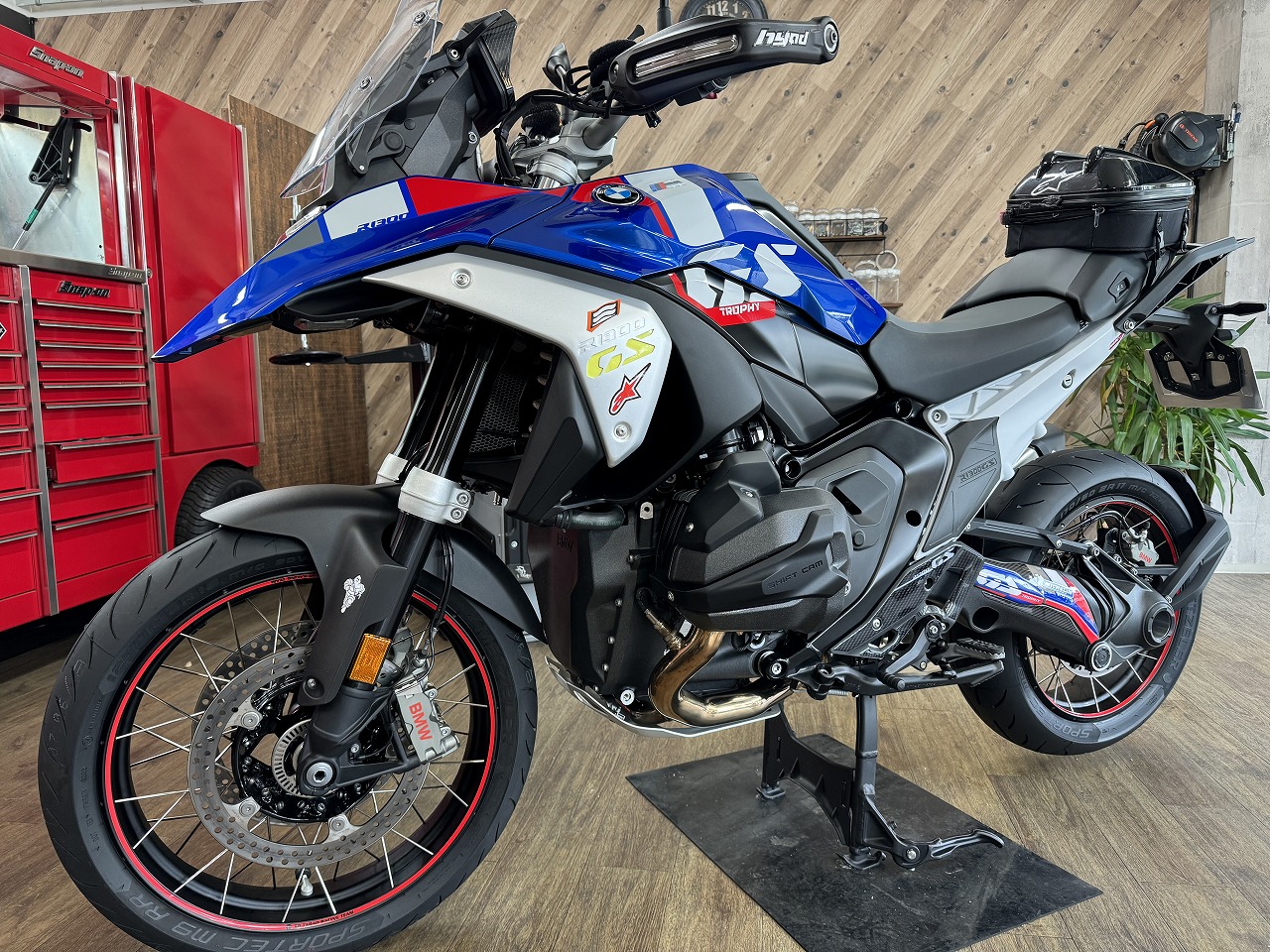BMW R1300GS METZELER M9RRにタイヤ交換 | MOTO HASSY (モトハッシー)