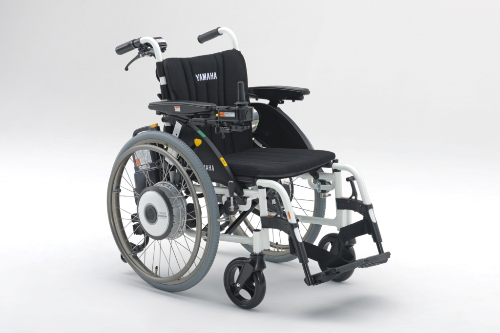 日本最大の福祉の展示会「第42回国際福祉機器展 H.C.R.2015」に各種