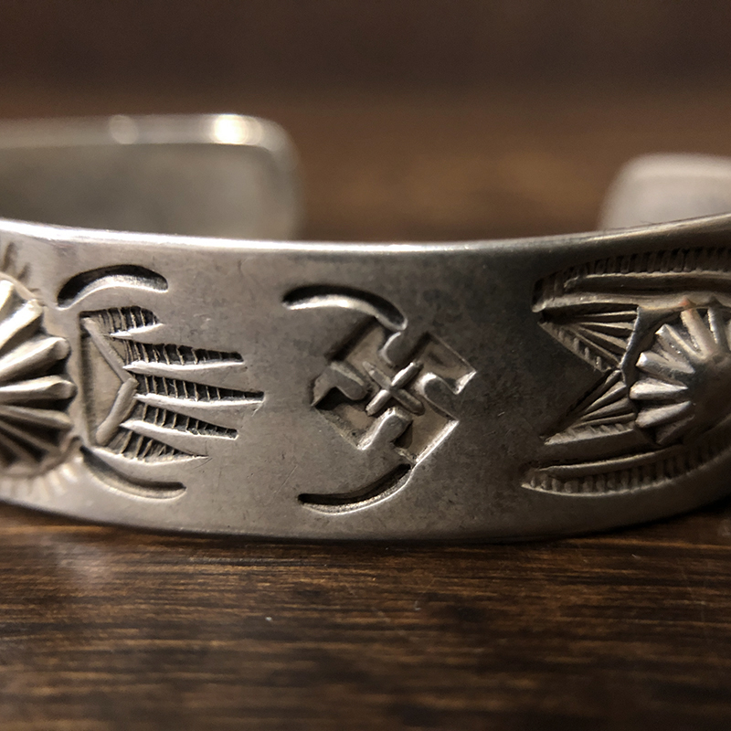 Vintage Navajo Fred Harvey Silver Cuff bracelet Bangle Shell