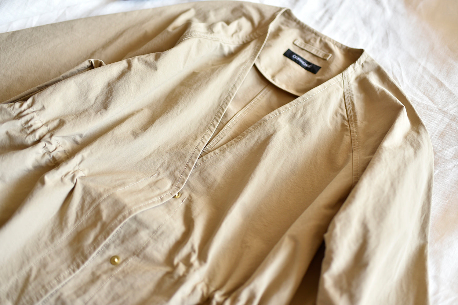 頼れるノーカラーコート – OURHOME