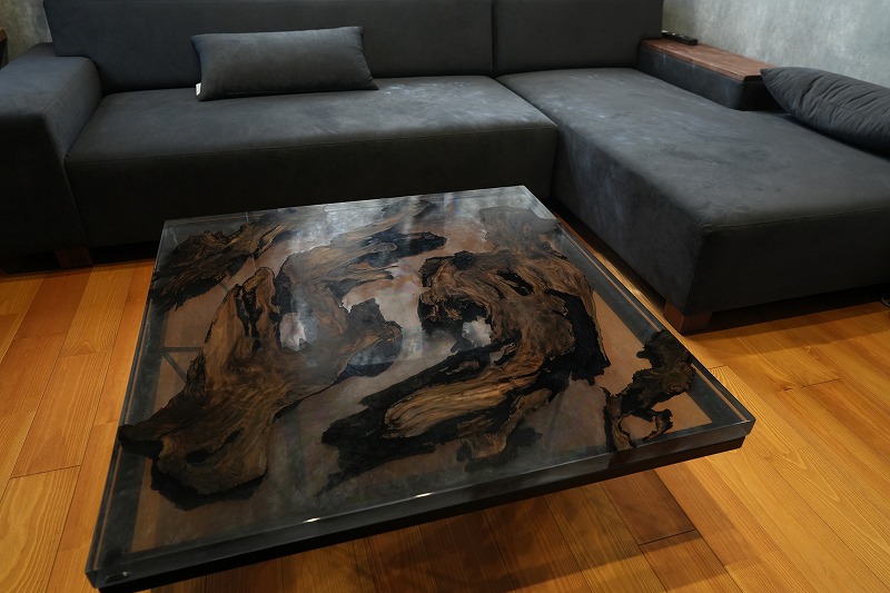 レジンテーブルの納品事例｜屋久杉・ウォールナットのオーダー実績多数