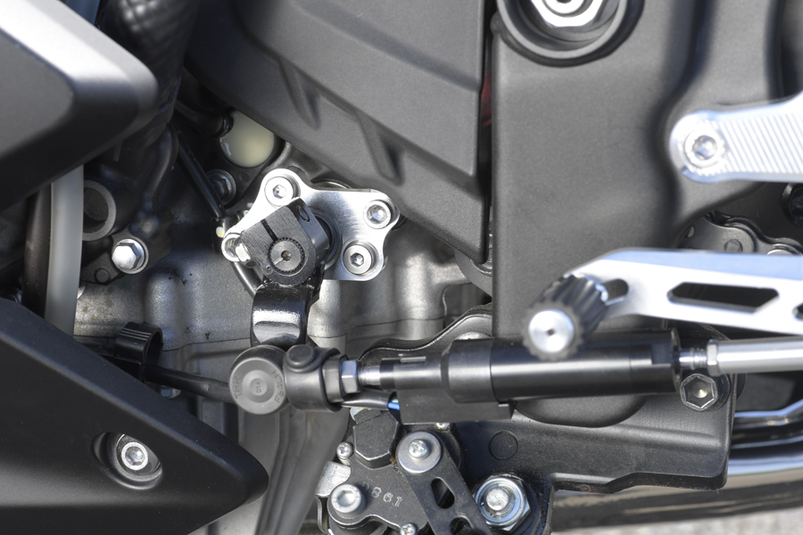 培った技術を国産250ccクラス用に凝縮した新しい提案!! 『AELLA×Ninja