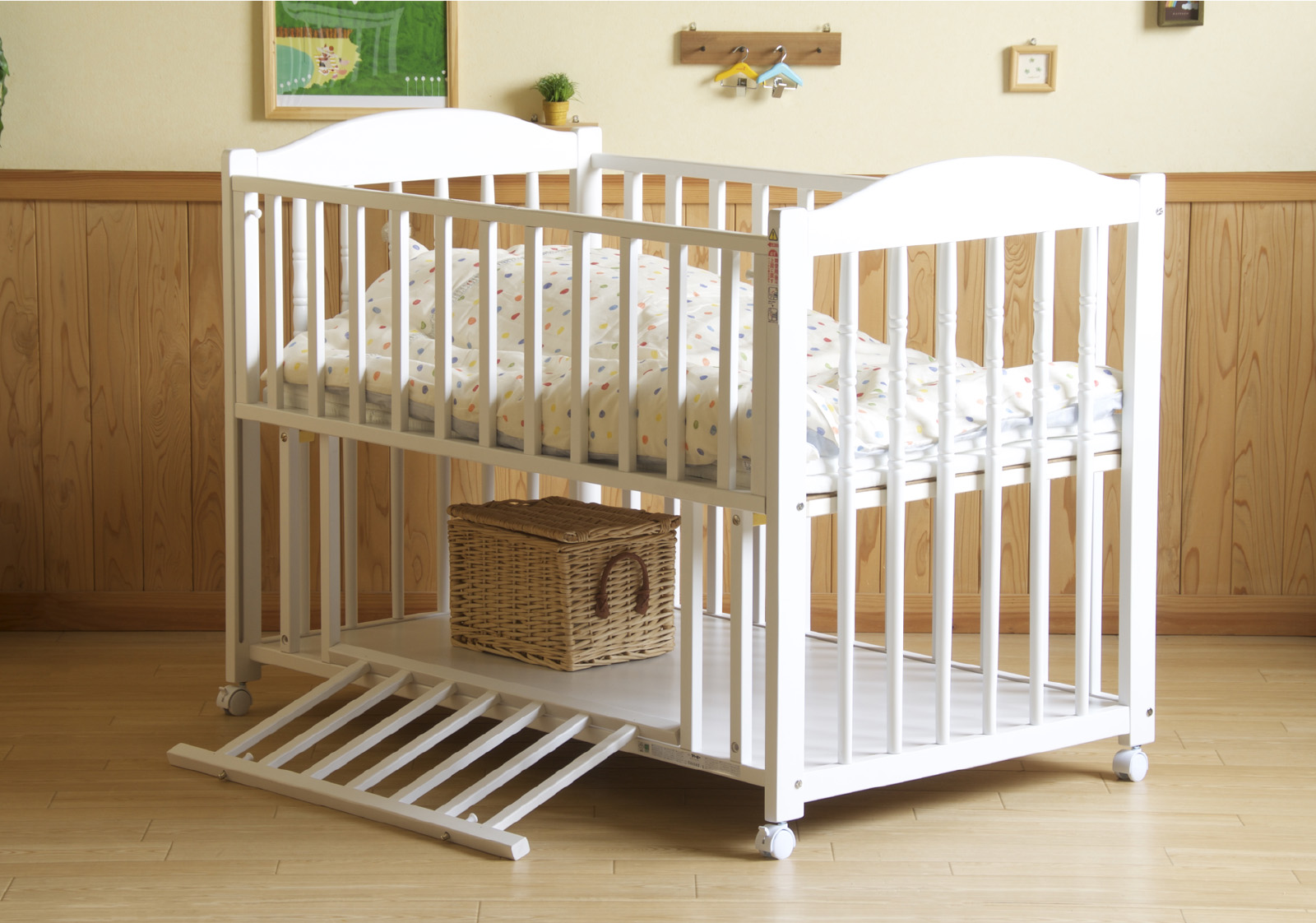 石崎家具 日本製 ベビーベッド「エリーゼ」レギュラーサイズ 棚 収納