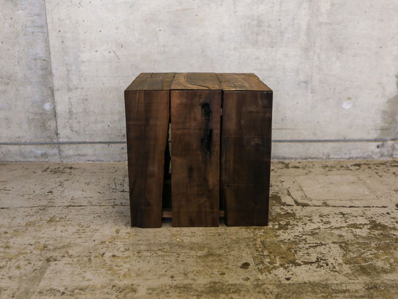 送料無料≪サイドテーブル≫【無垢ウォールナット/キューブサイド