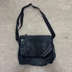 2026年最新】diesel メッセンジャーバッグの人気アイテム - メルカリ