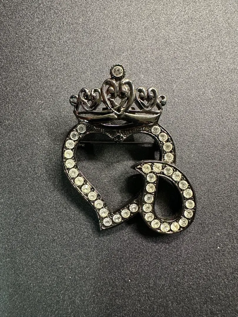 2026年最新】ナンバーナイン ブローチの人気アイテム - メルカリ