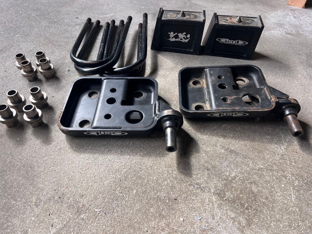 玄武4インチ　玄武ダウンアシストブラケット Uボルト　ナット　ハイエース200系