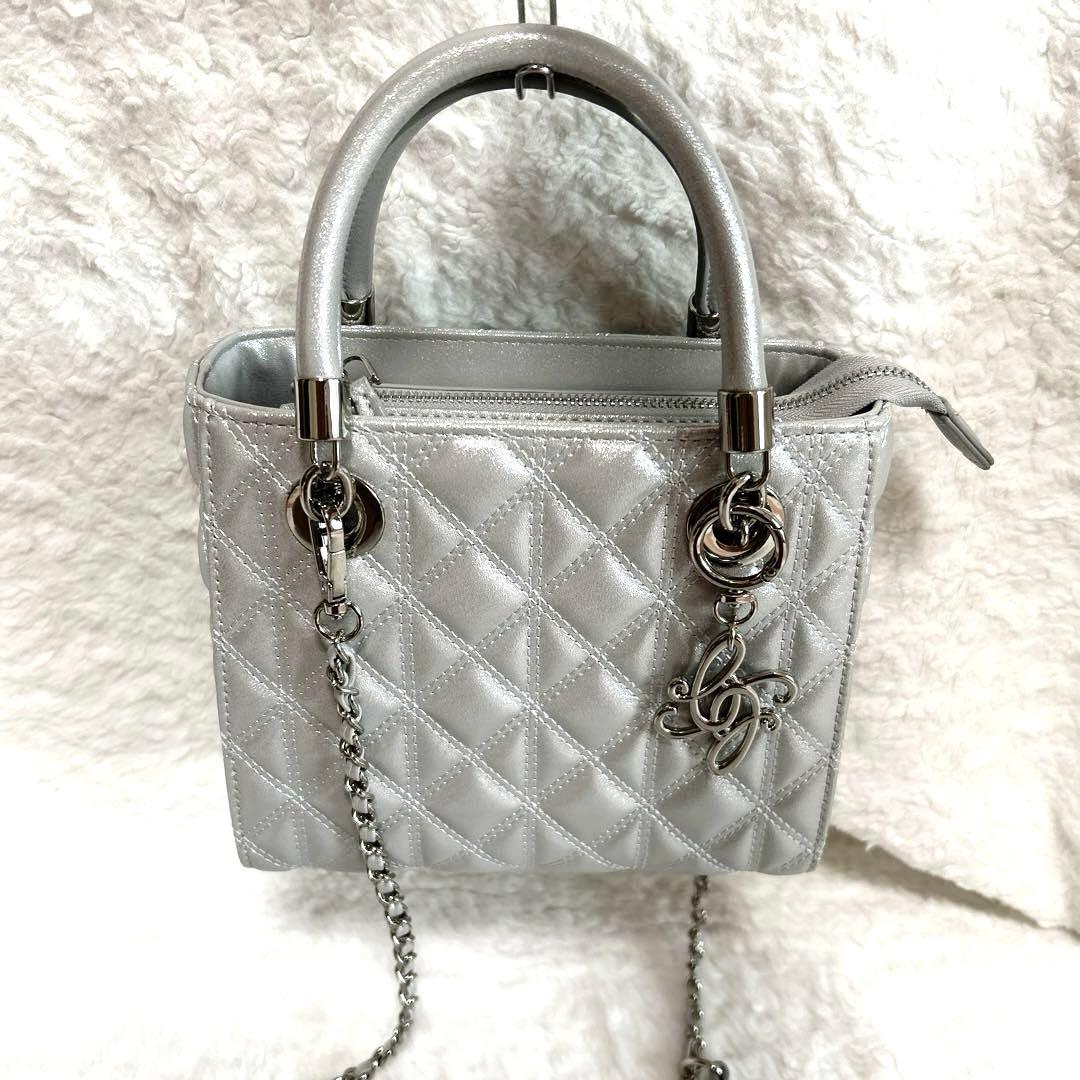 美品】RANDA（ランダ） 2WAYキルティングバッグ （SILVER） - メルカリ