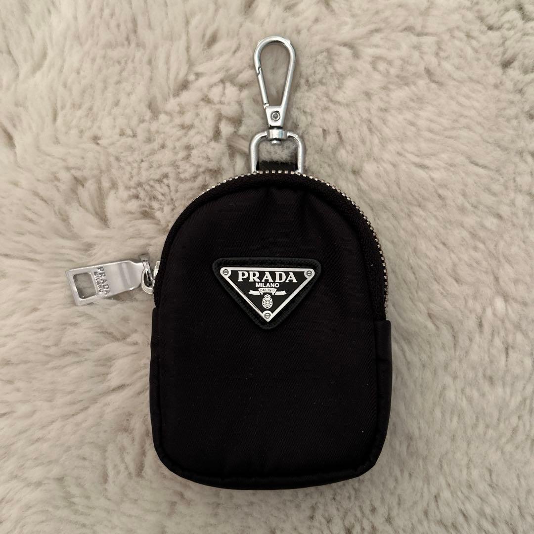 プラダ　・イヤホンケース org.jpg