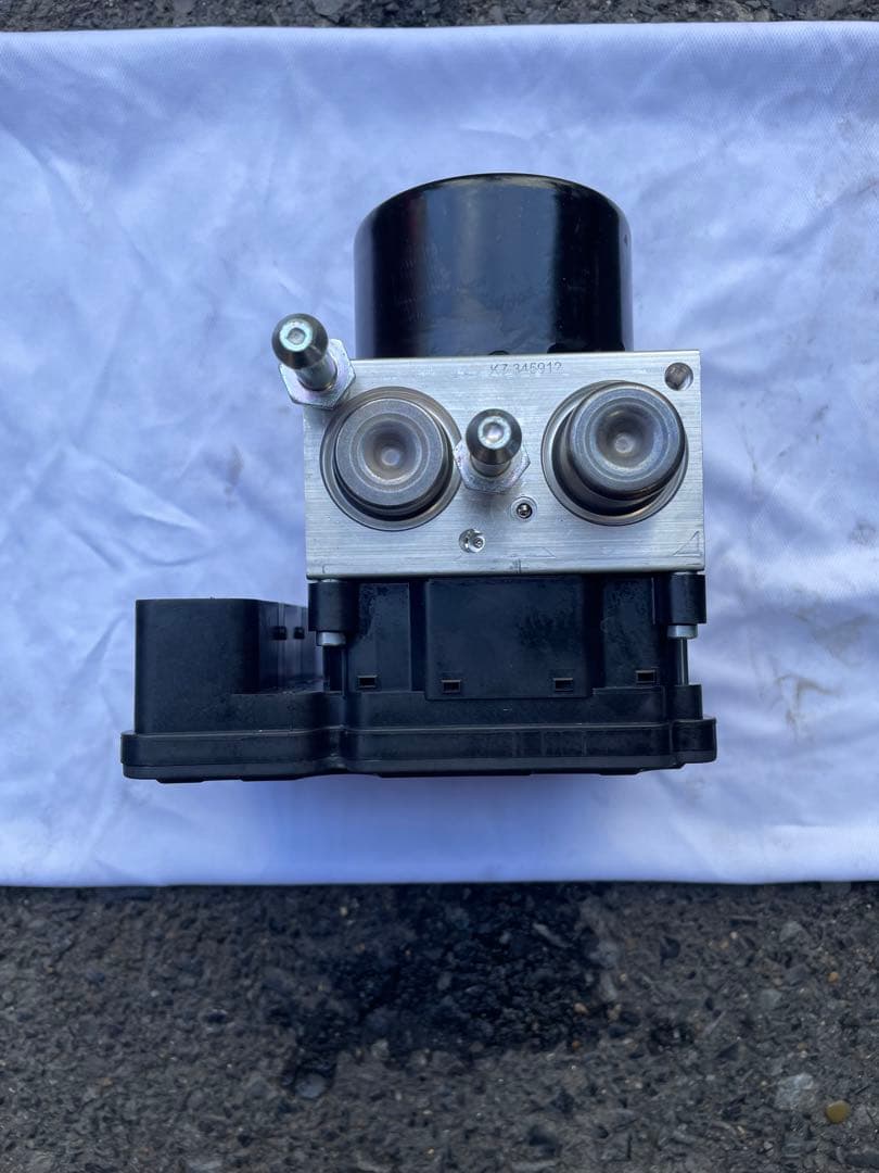 ABSコントロールユニットABSモジュールジープラングラー - メルカリ