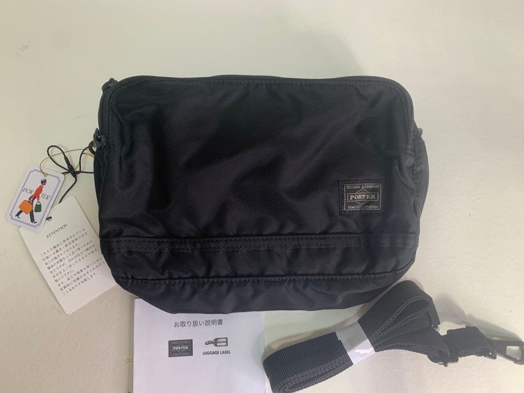 ポーター　フラッシュ ショルダーバッグ　ブラック(お値下げ不可) FLASH（PORTER） ポーター フラッシュ ショルダーバッグ 689-05938