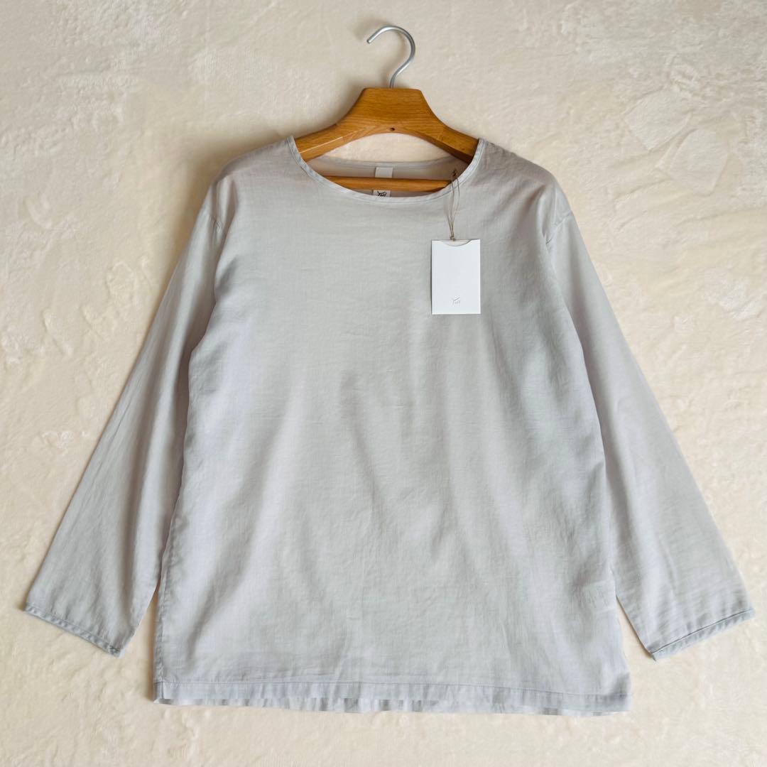 【美品】yoli simple blouse シンプルブラウス ライトグレー Yoli Simple blouse 25AW ｜くらすこと公式オンラインストア